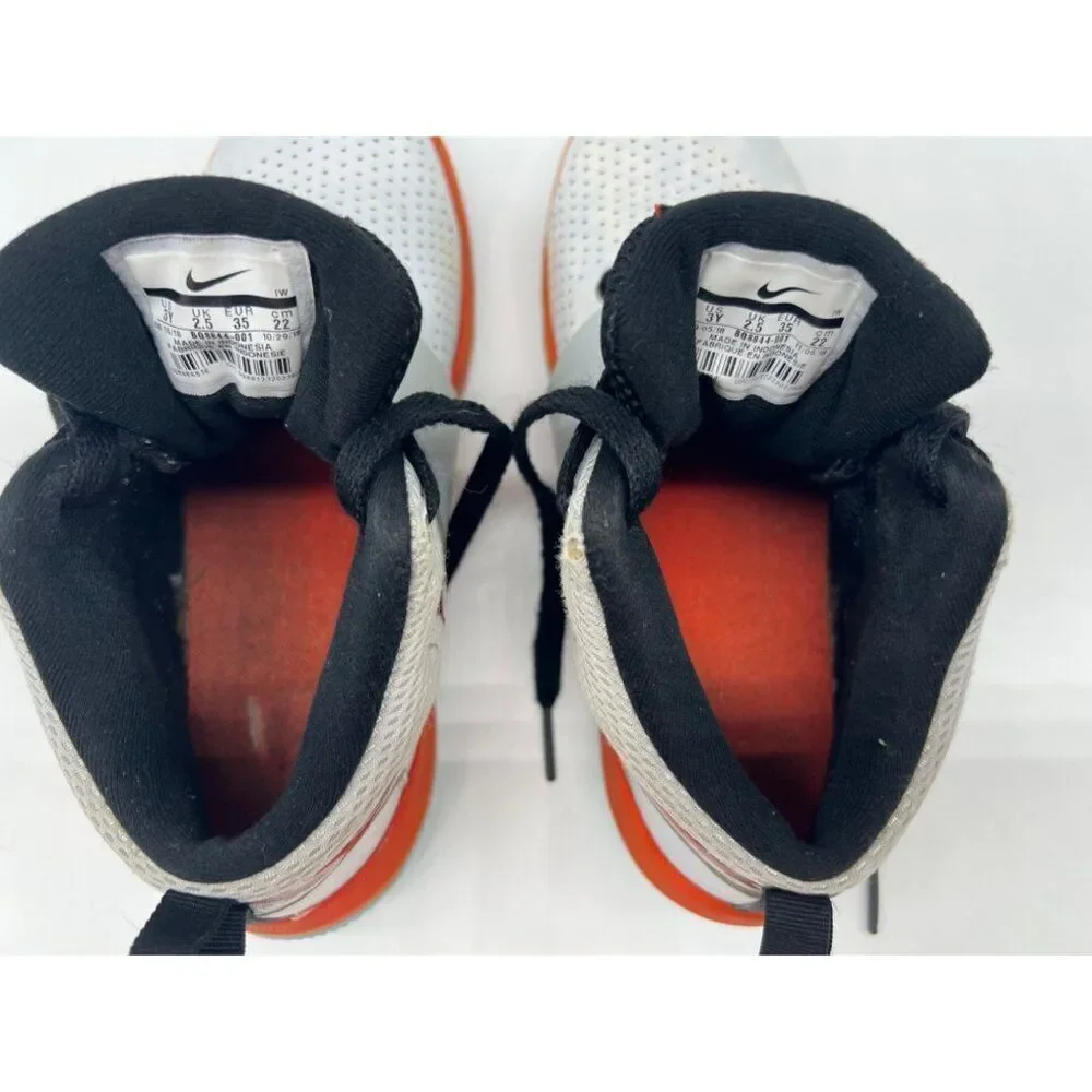 Nike Team Hustle D Sneakers Size 3 Youth